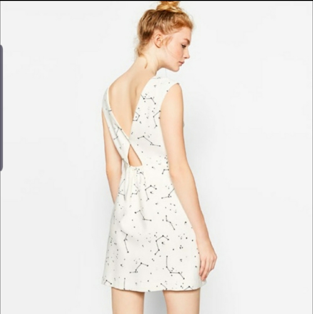 ZARA Women Trafaluc  White Crew Neck Cap Sleeve Mini Dress Size Large